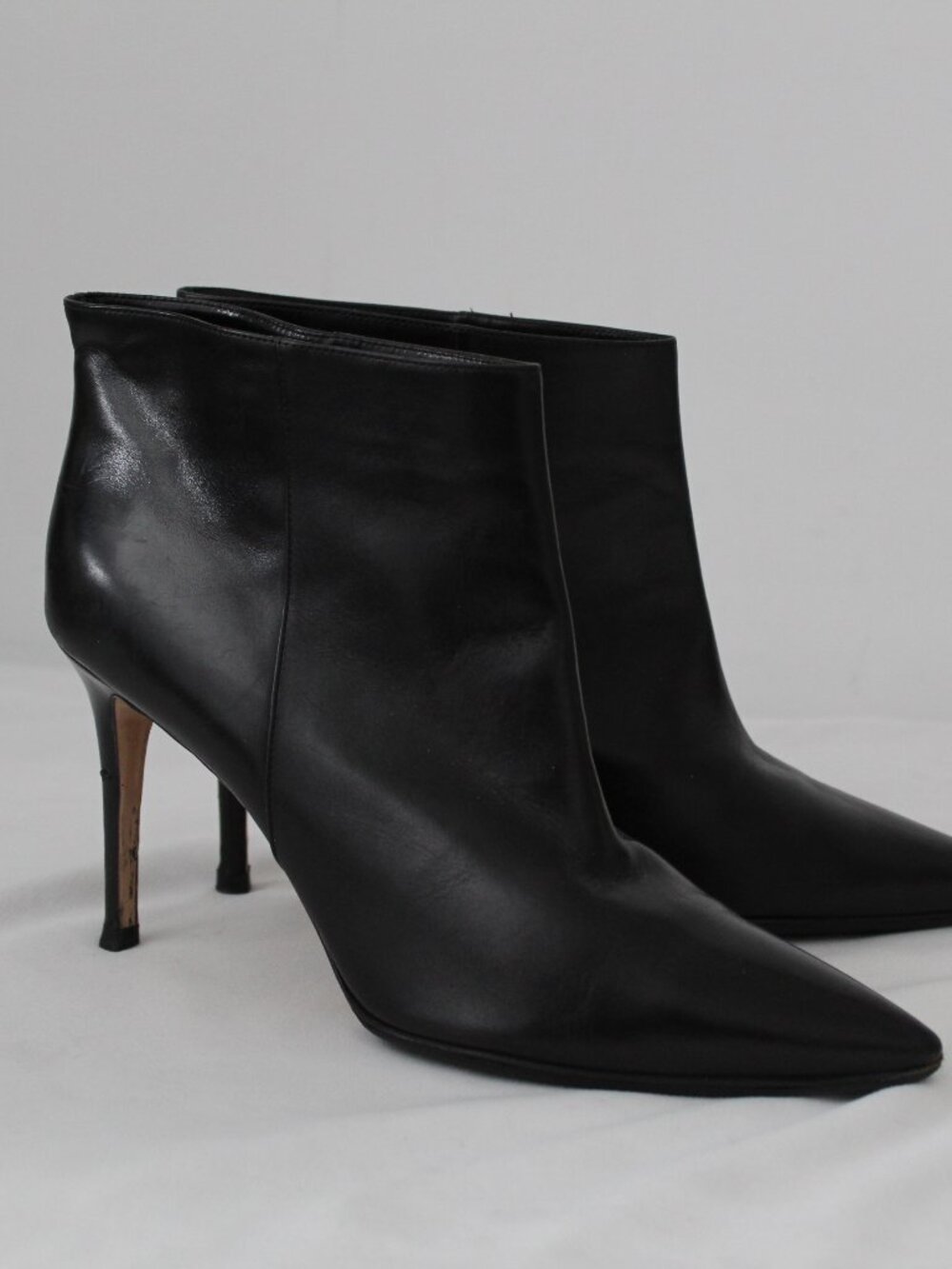 Gianvito Rossi Black Leather Pull On Pumps Heels Ankle Booties Heels 41.5